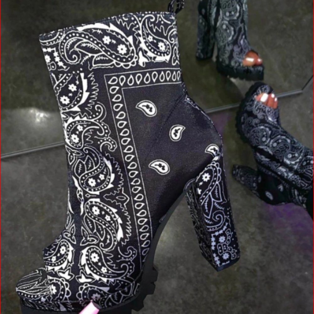 COPY - Boot Ankle Peep Toe Paisley Print Black Size 10